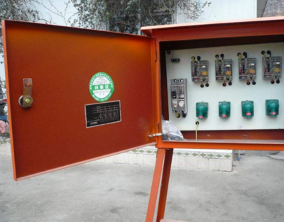 建筑工地臨時用電開關(guān)箱離地高度與配電箱安裝規(guī)范