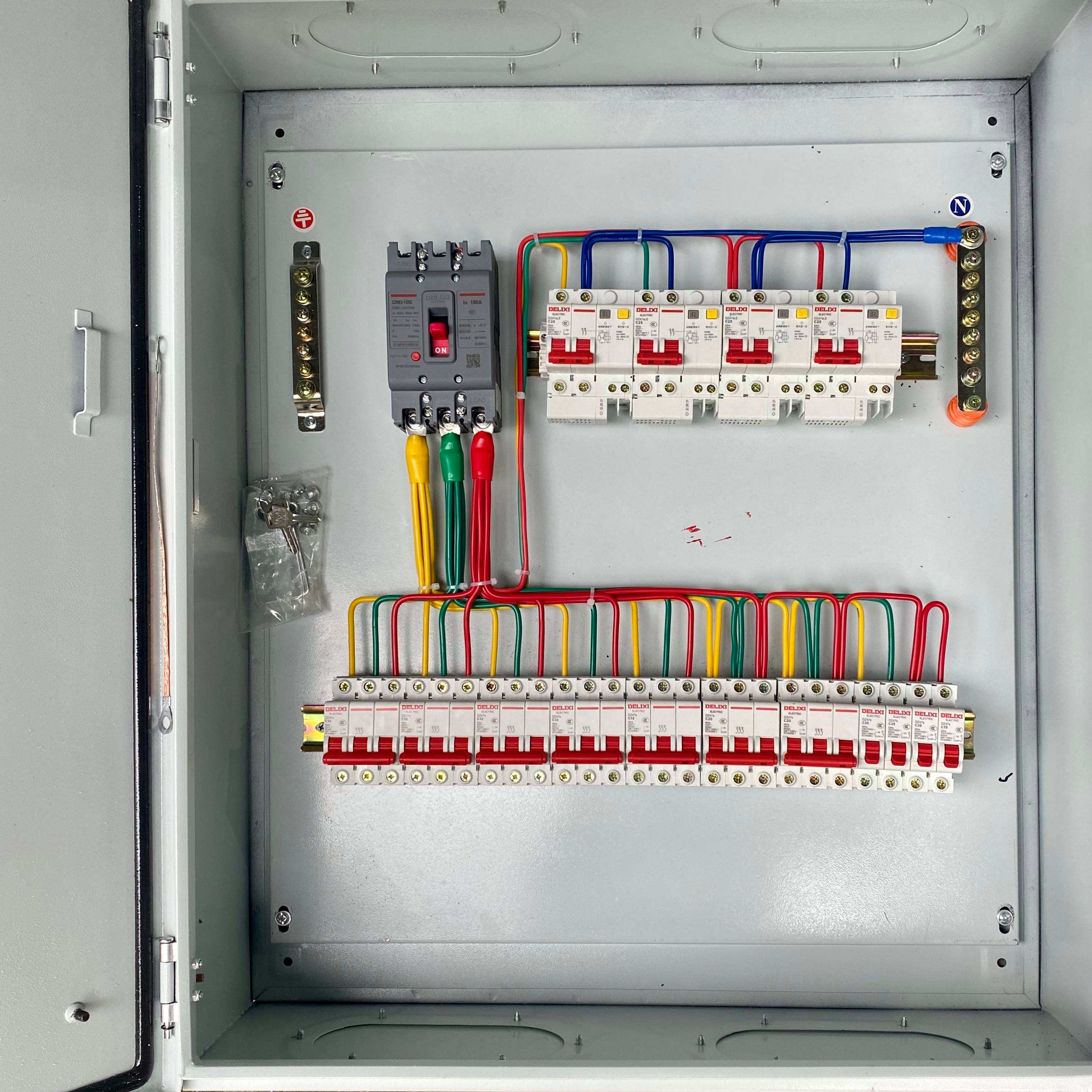 家用小配電箱的結(jié)構(gòu)與線路控制原理